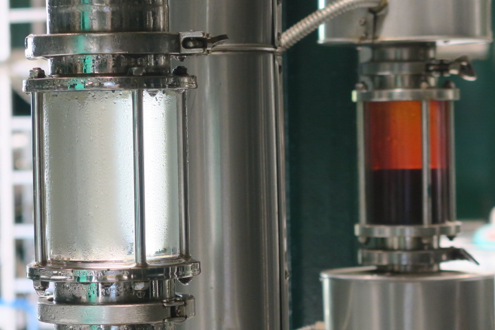 High-quality essential oils and essences thanks to vacuum distillation