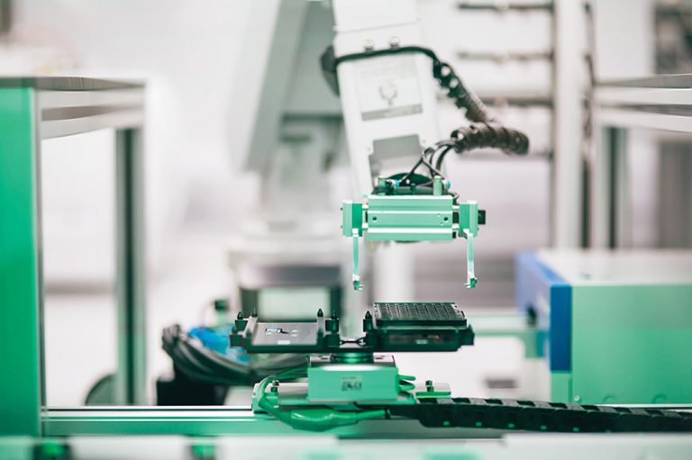 AI and Cloud accelerate closed loop drug discovery