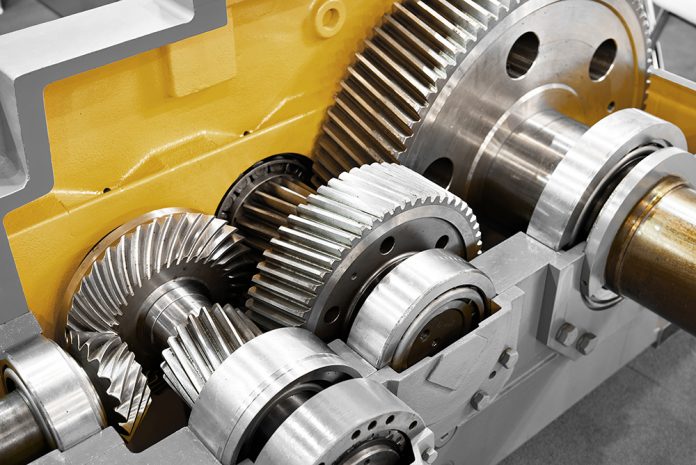 Gear speed reducer cross section