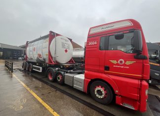 UK partners advance sustainable shipping with first digital shipment of green chemicals