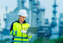 Digital Visibility in the Chemical Industry: How Easily Can Your Business Be Found?